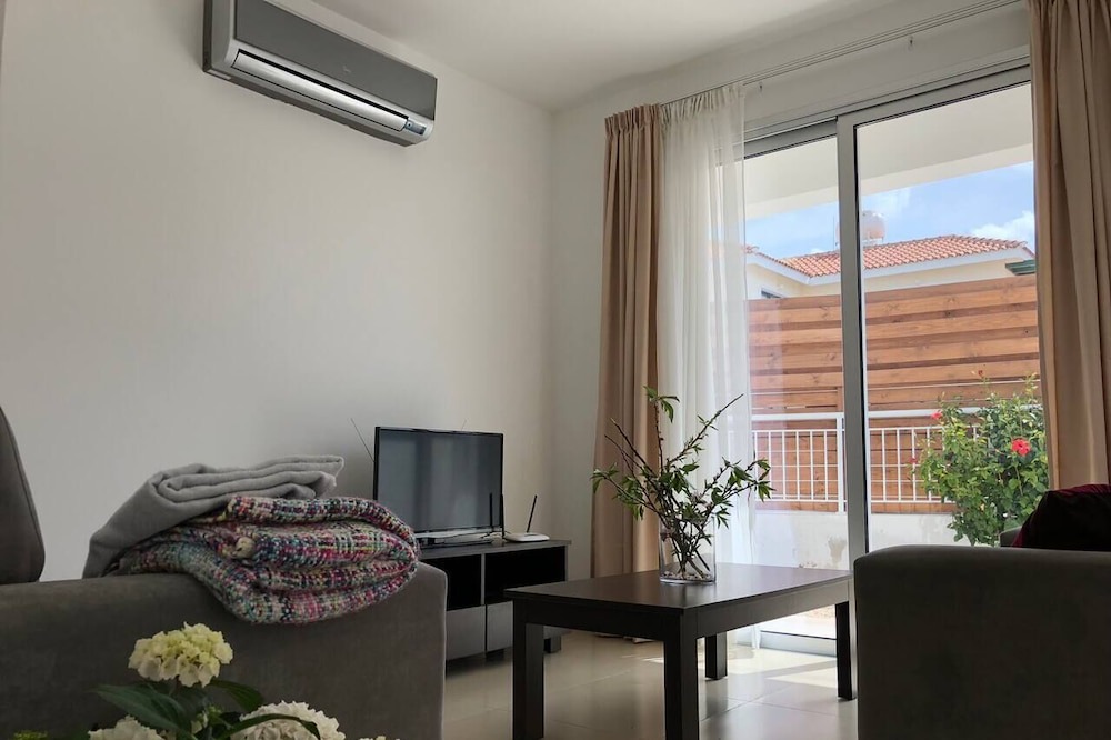 Photo of Livingroom in Peyia Town
