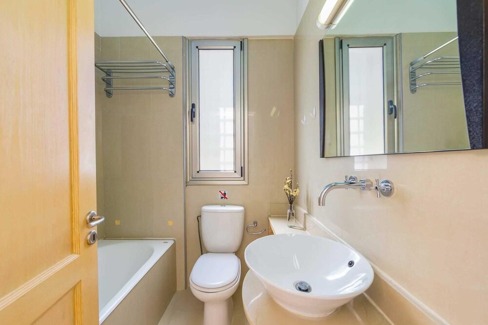 Photo of Bathroom in Giolou