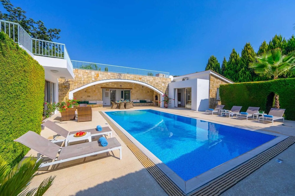 Photo of Outdoor in Giolou