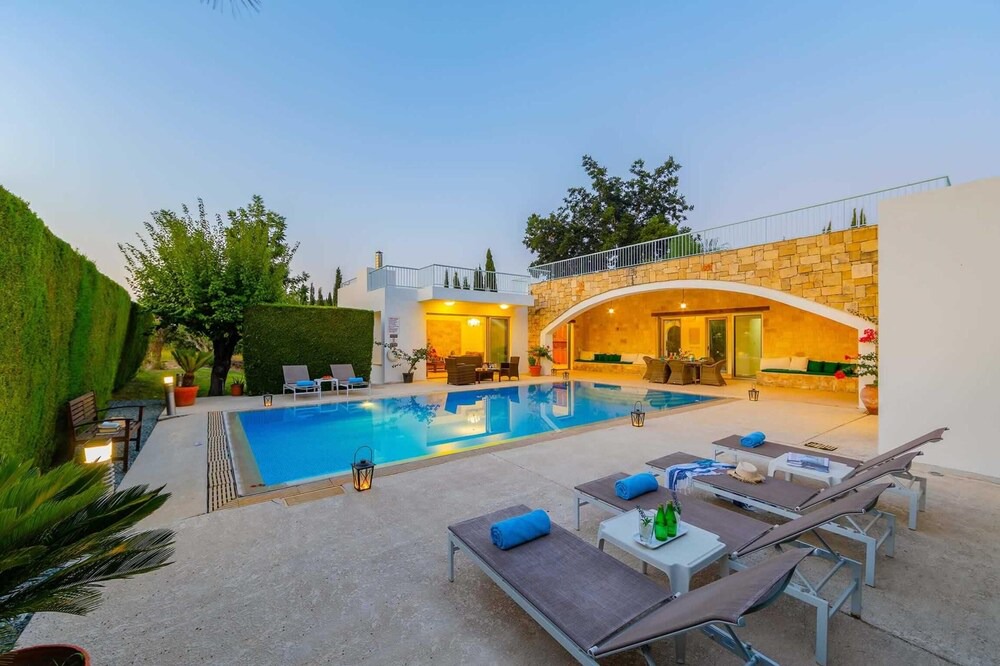Photo of Outdoor in Giolou