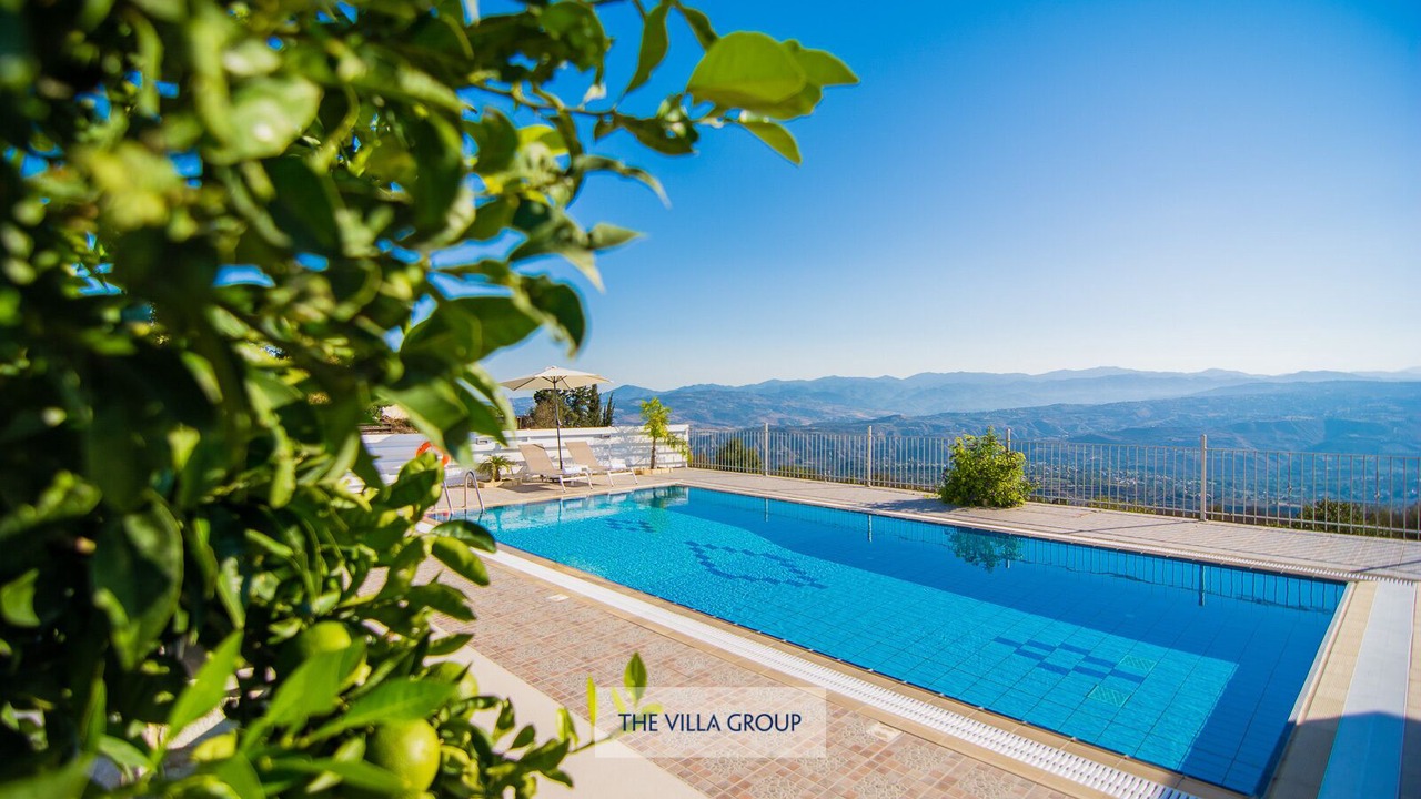 Photo of Outdoor in Theletra