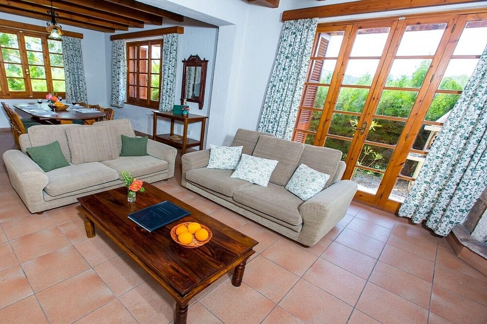 Photo of Livingroom in Miliou