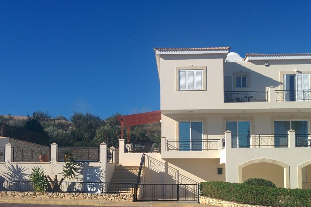 Photo of Others in Neo Chorio