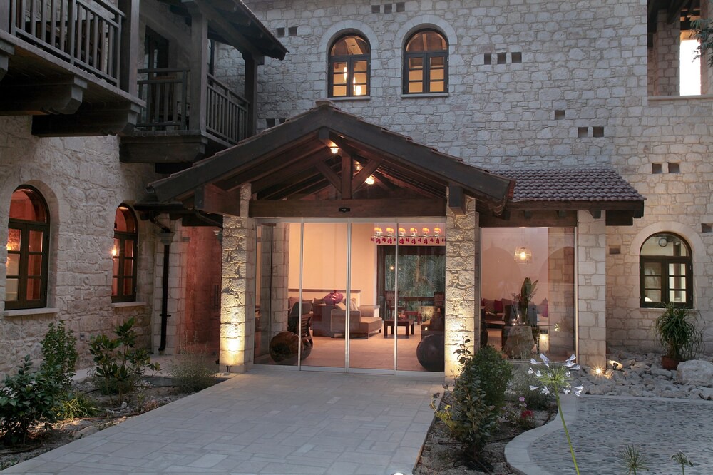 Photo of Outdoor in Miliou