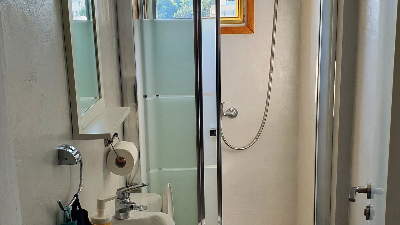 Photo of Bathroom in Egkomi