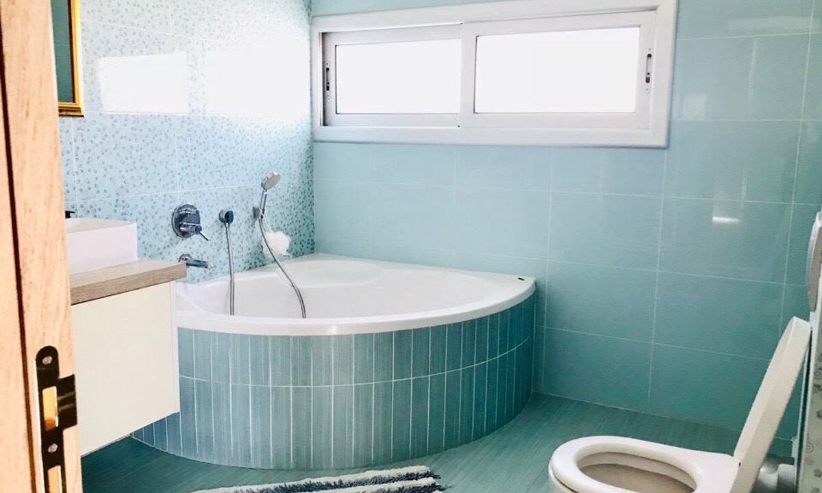 Photo of Bathroom in Neapolis