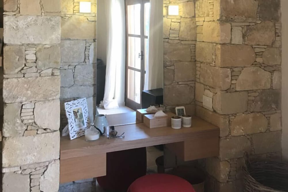 Photo of Bathroom in Vouni