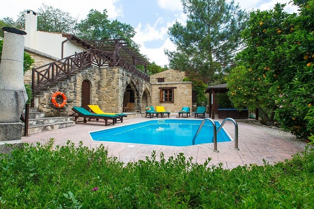 Photo of Outdoor in Miliou
