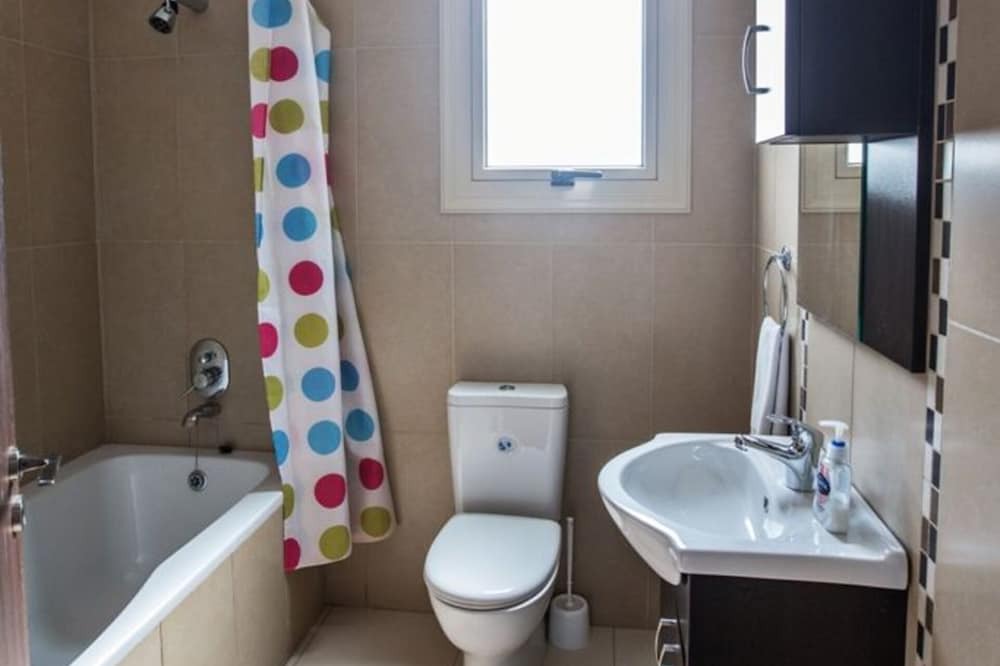 Photo of Bathroom in Pernera
