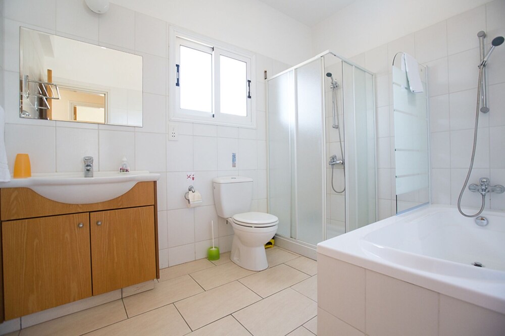 Photo of Bathroom in Ayia Thekla