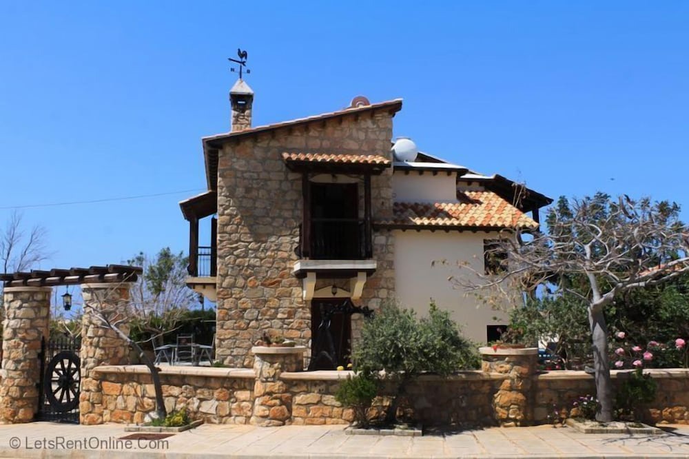Photo of Others in Pomos
