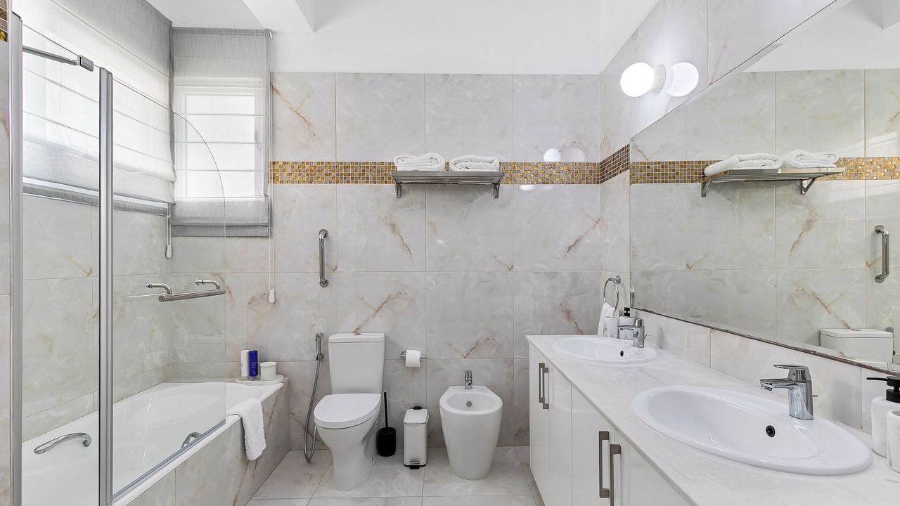 Photo of Bathroom in Kissonerga