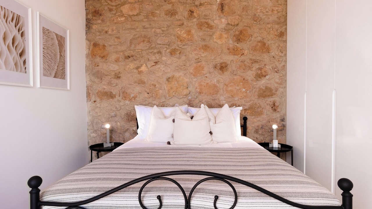 Photo of Bedroom in Emba