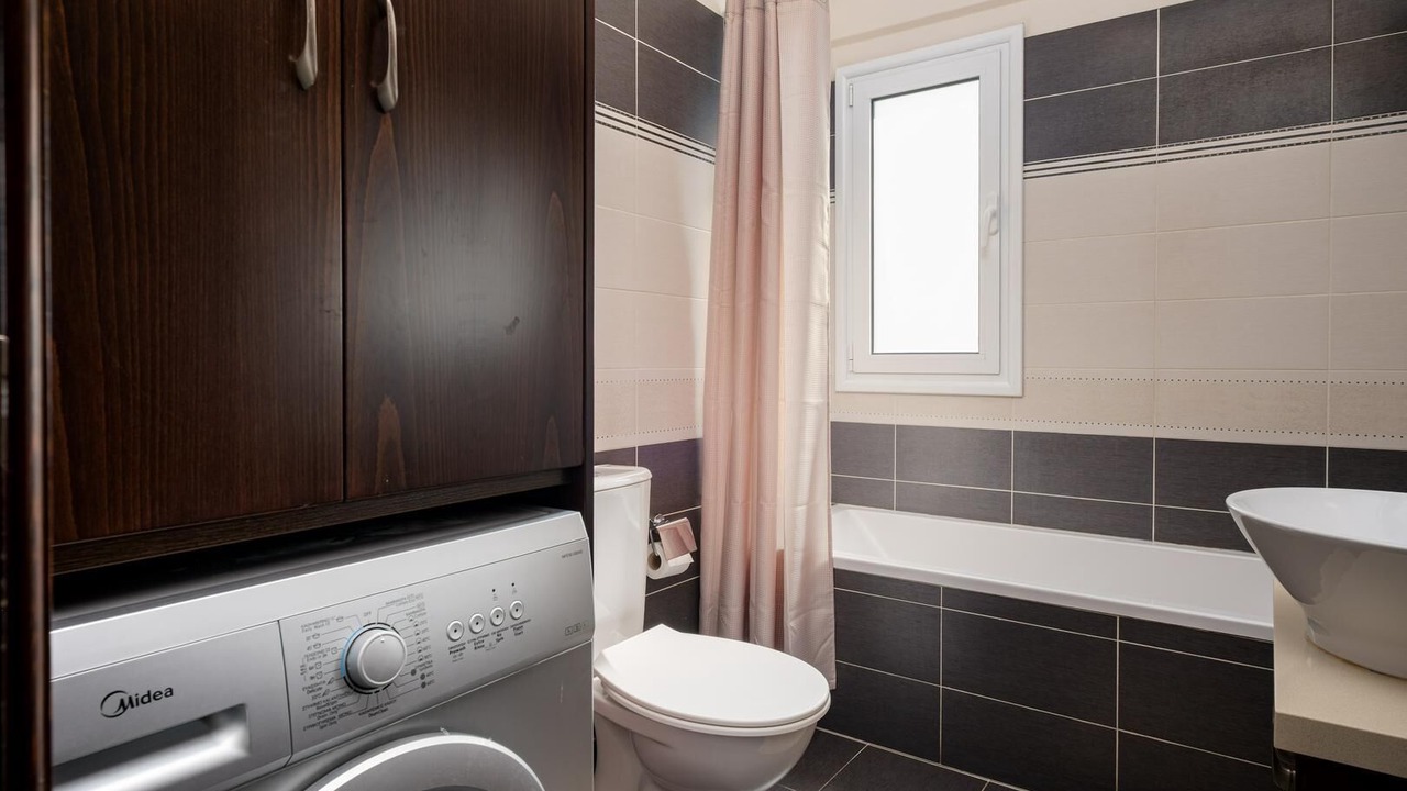 Photo of Bathroom in Kato Polemidia