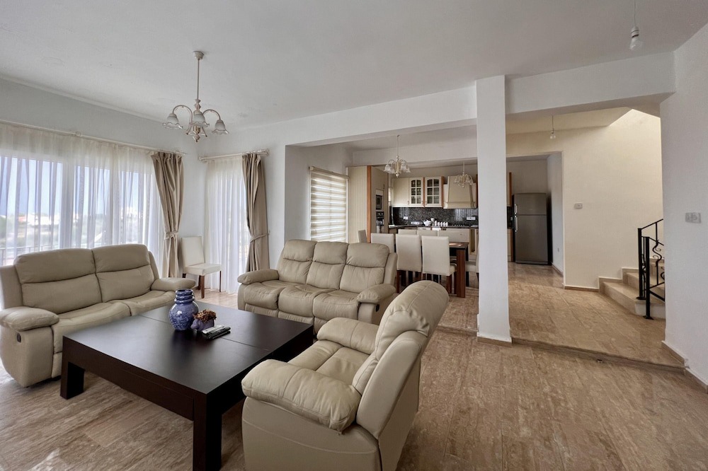 Photo of Livingroom in Mandres