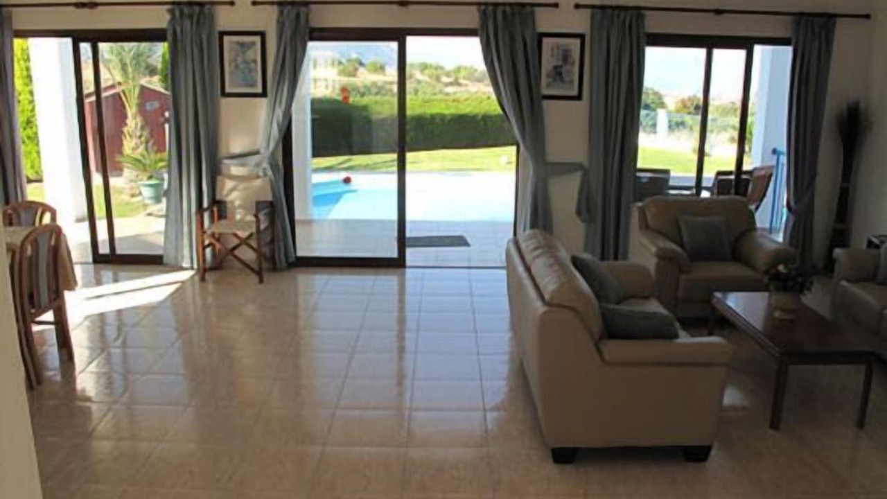 Photo of Livingroom in Polis