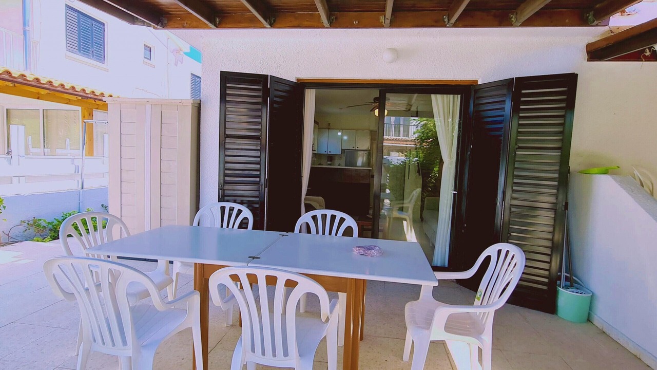 Photo of Outdoor in Meneou