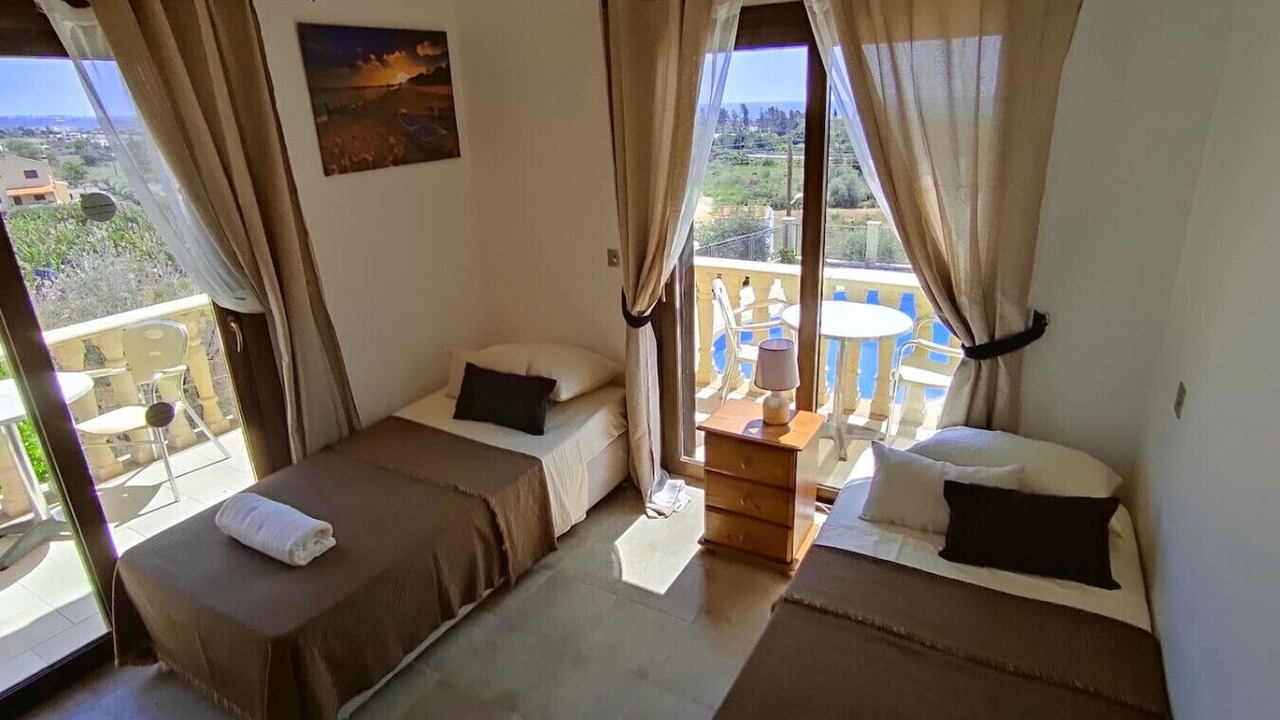 Photo of Bedroom in Peyia Town
