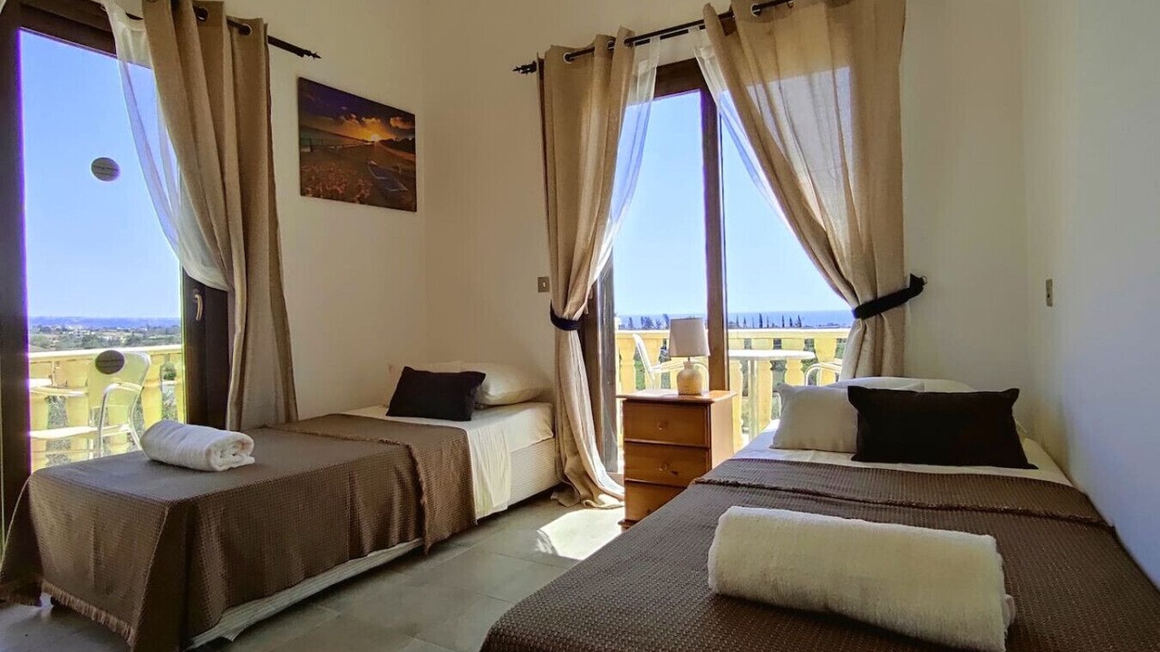 Photo of Bedroom in Peyia Town