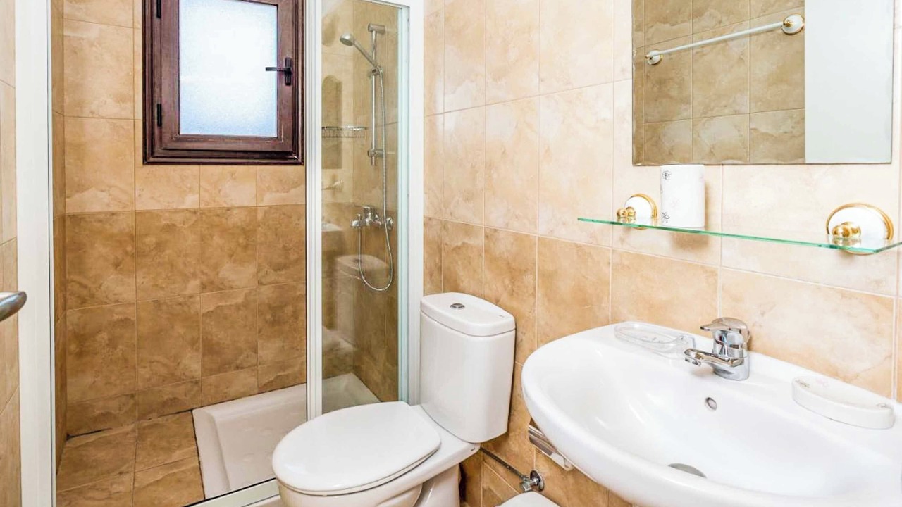 Photo of Bathroom in Latsi