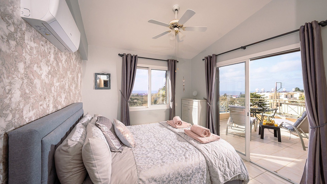 Photo of Bedroom in Peyia Town