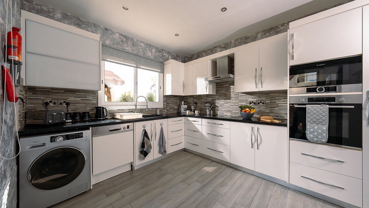 Photo of Kitchen in Peyia Town