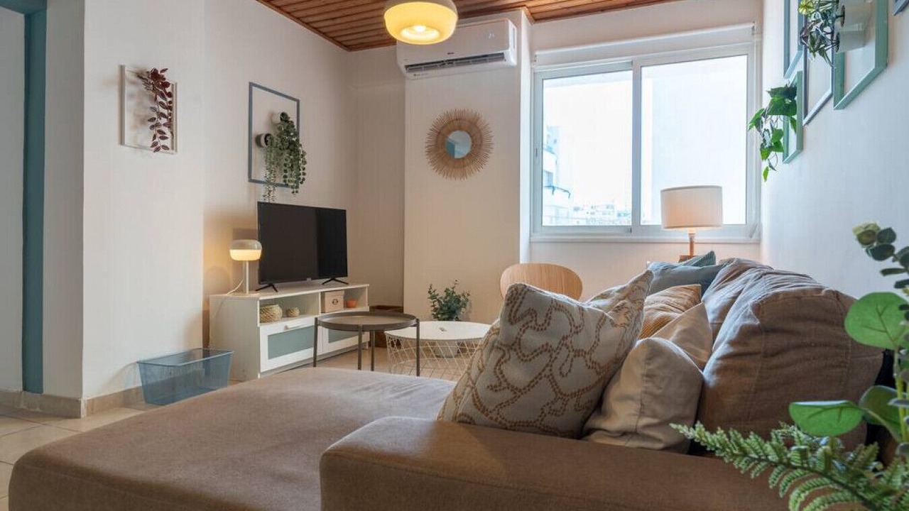 Photo of Livingroom in Larnaca City Centre