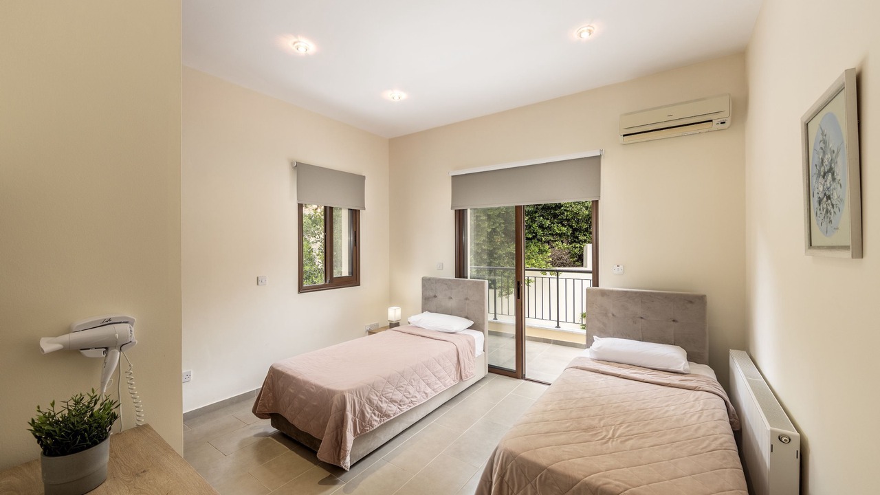 Photo of Bedroom in Meladeia