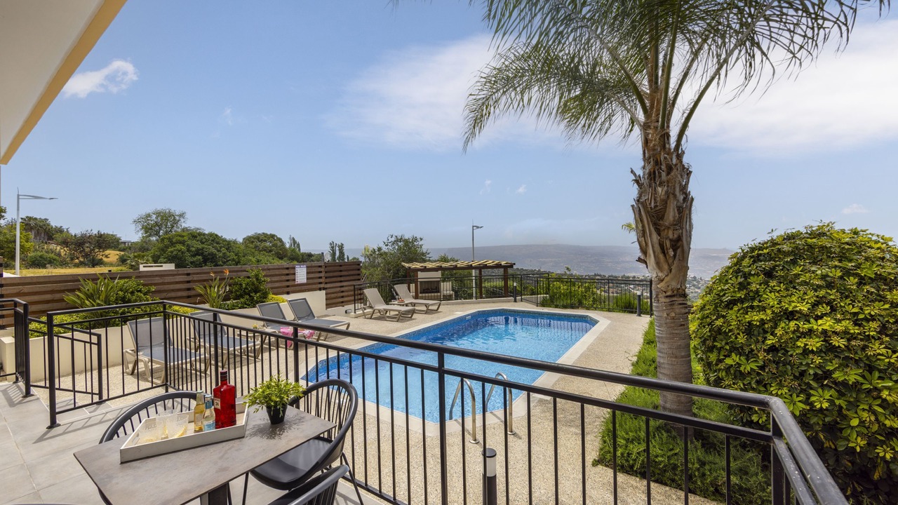Photo of Outdoor in Meladeia