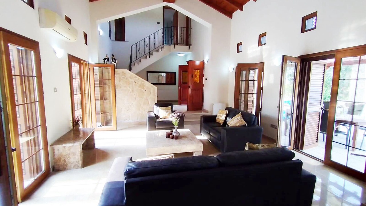 Photo of Livingroom in Esentepe