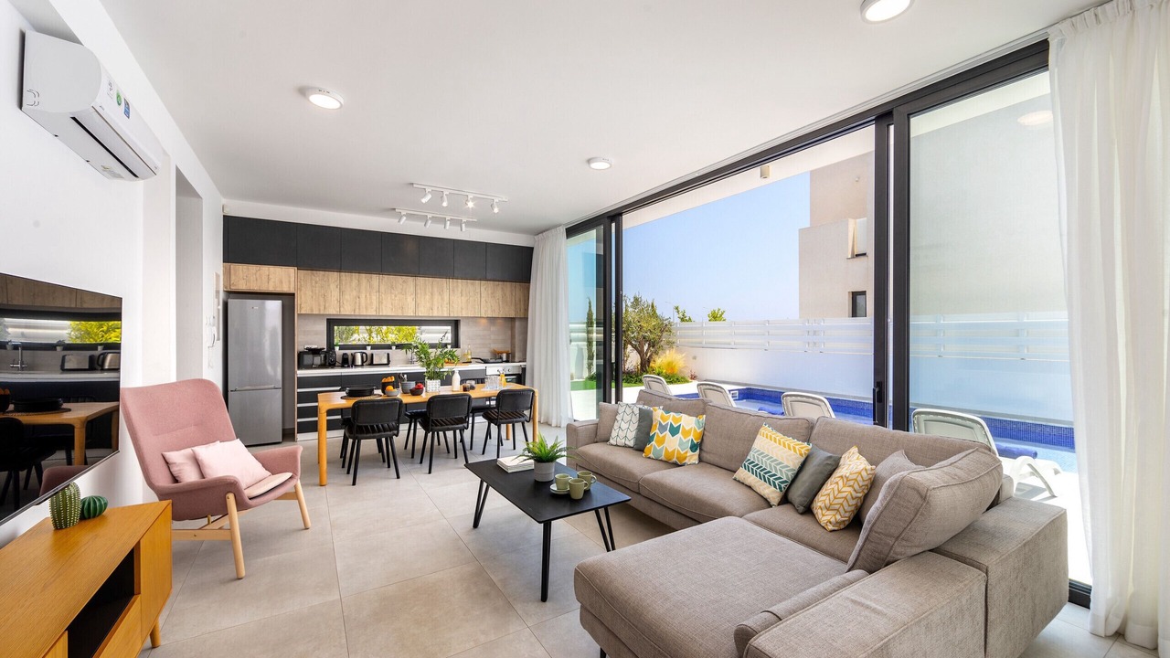 Photo of Livingroom in Pernera