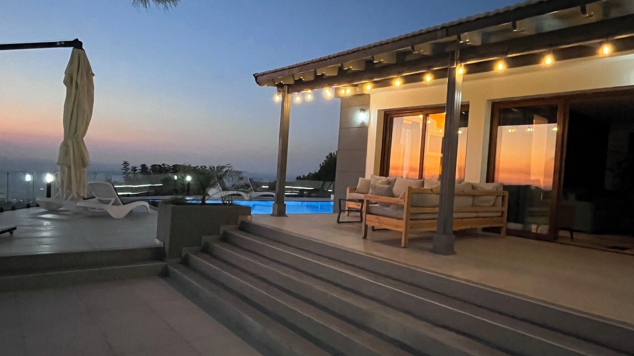 Photo of Patio Balcony in Esentepe