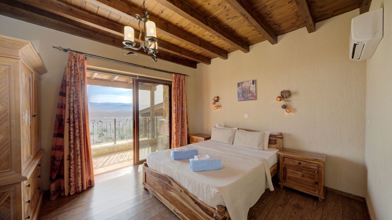 Photo of Bedroom in Latchi