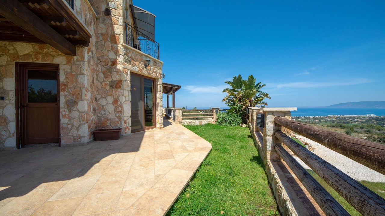 Photo of Patio Balcony in Latchi