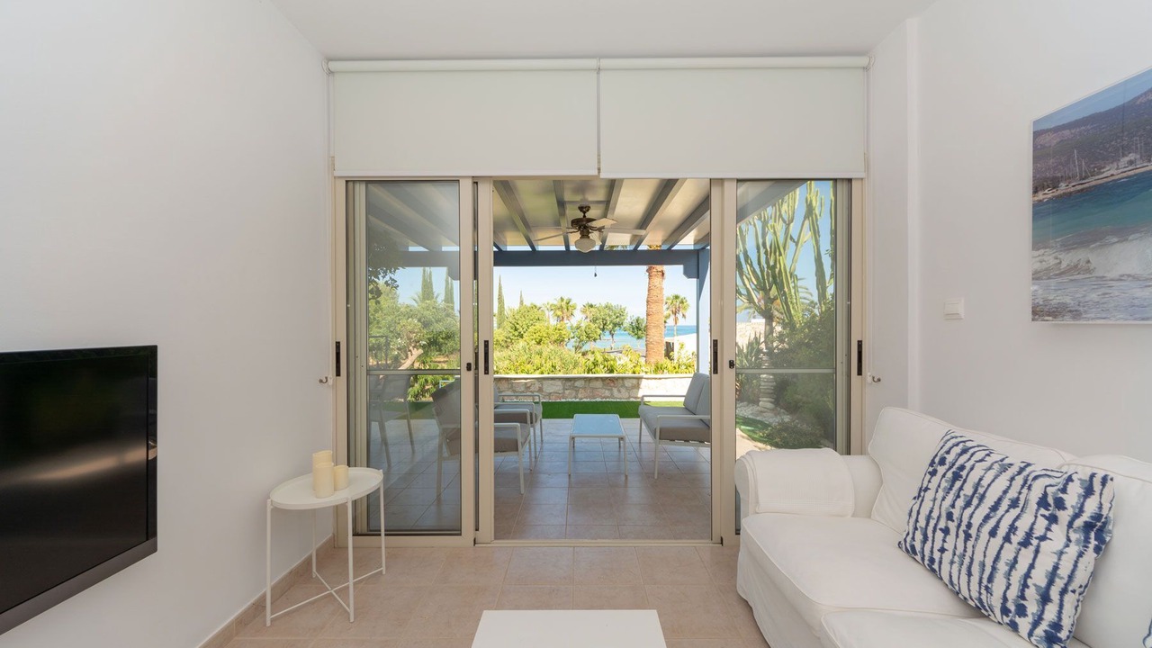 Photo of Livingroom in Latchi
