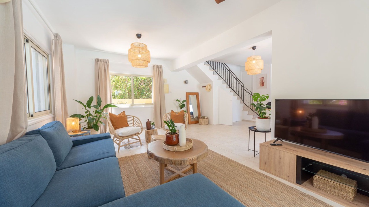 Photo of Livingroom in Latchi