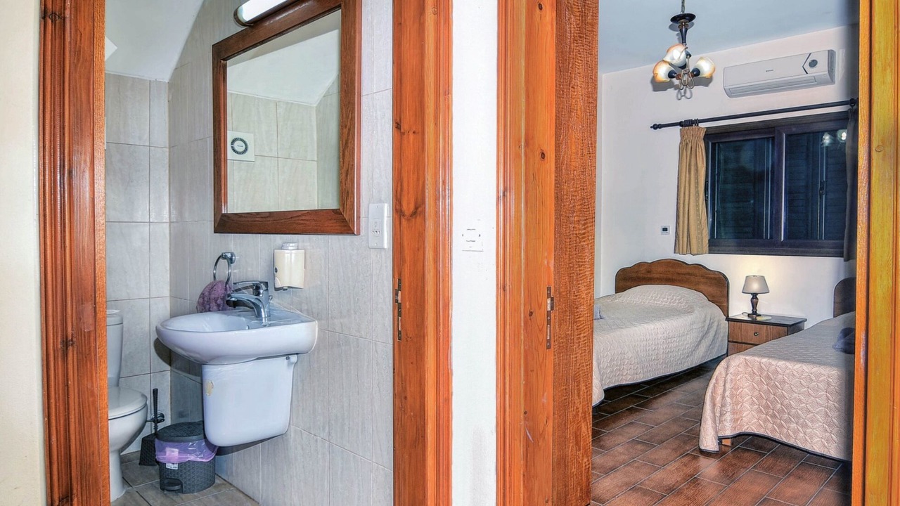 Photo of Bathroom in Pomos