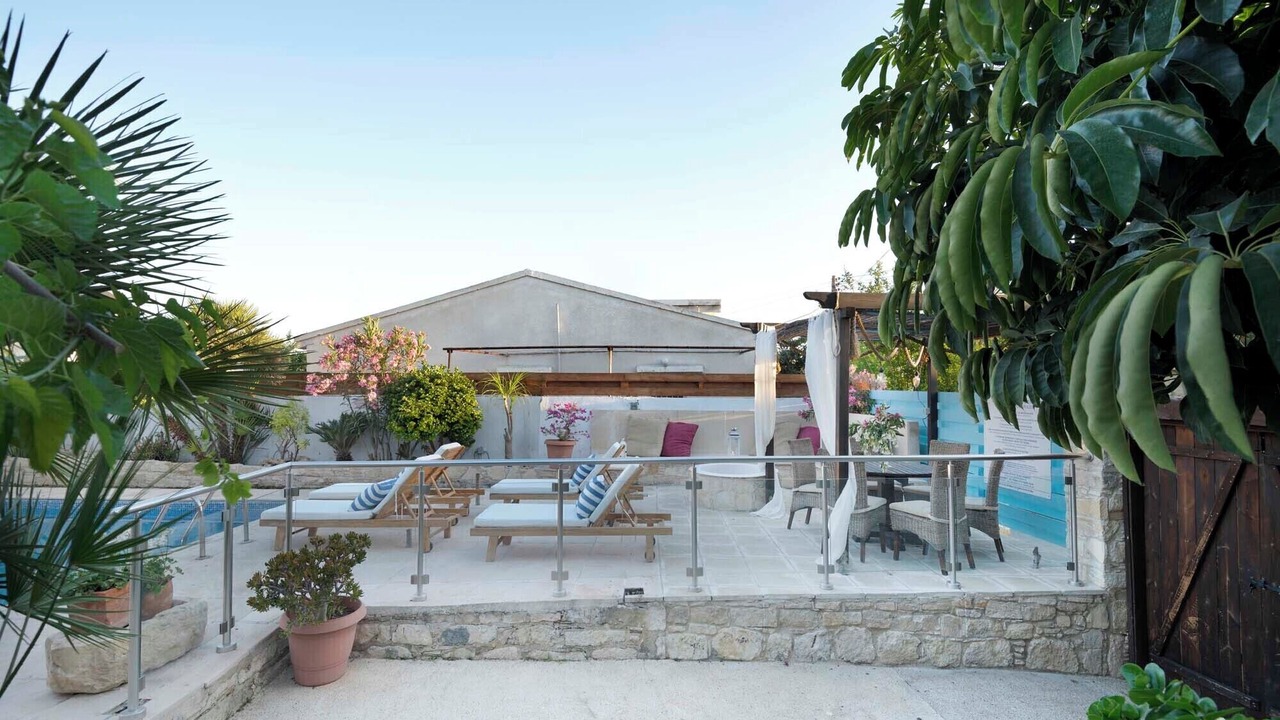 Photo of Outdoor in Pentakomo