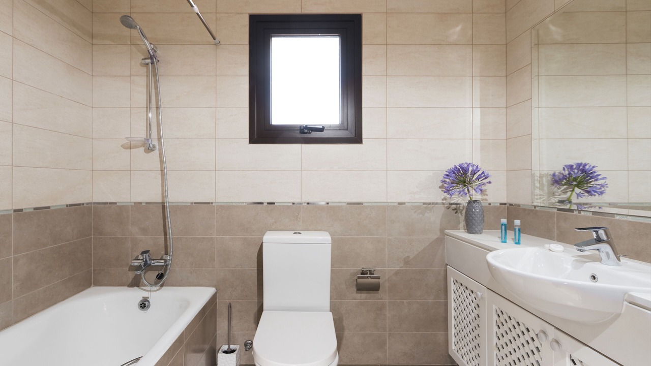 Photo of Bathroom in Universal