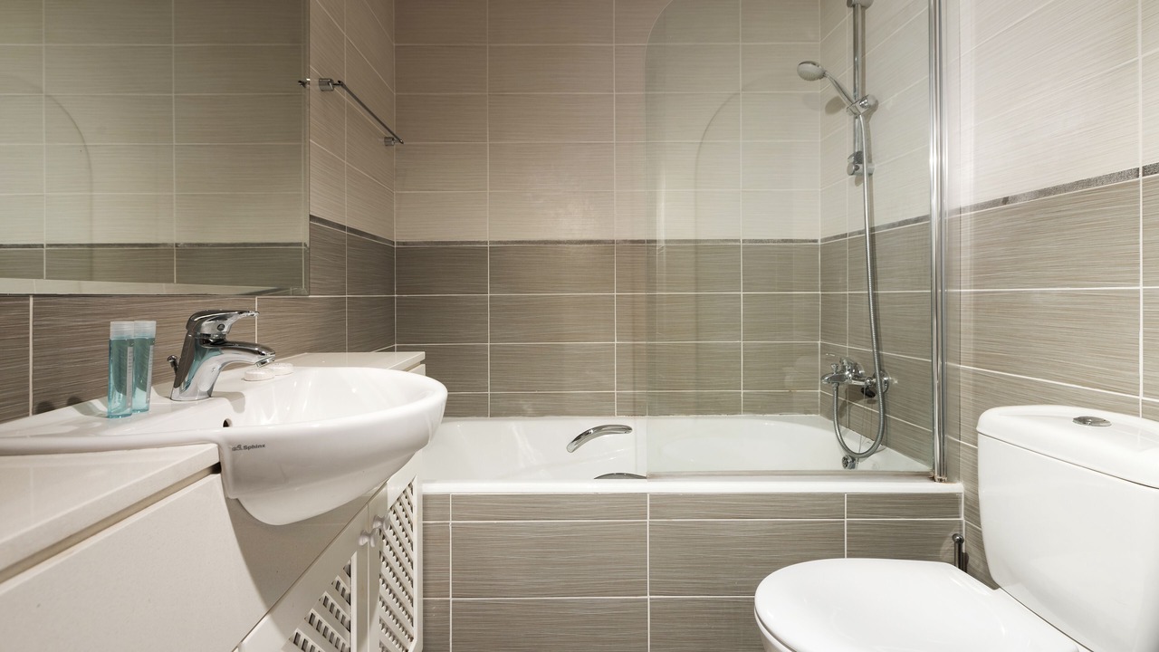 Photo of Bathroom in Universal