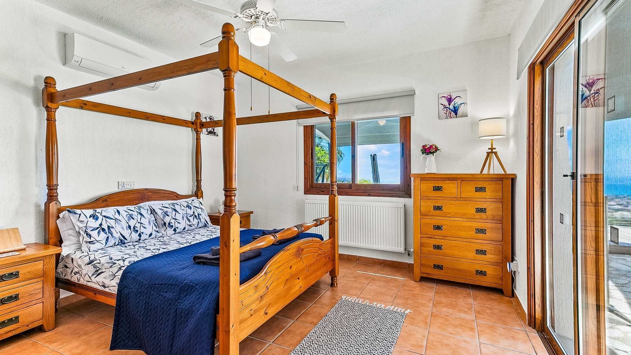 Photo of Bedroom in Peyia Town
