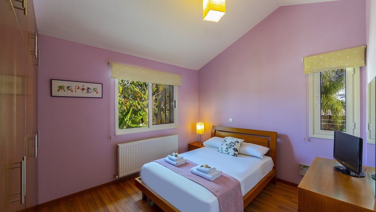 Photo of Bedroom in Pervolia