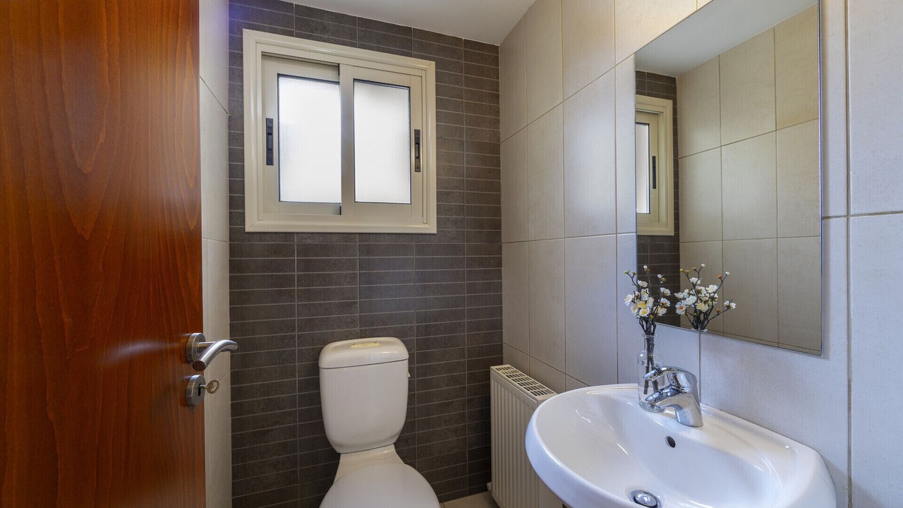 Photo of Bathroom in Pervolia