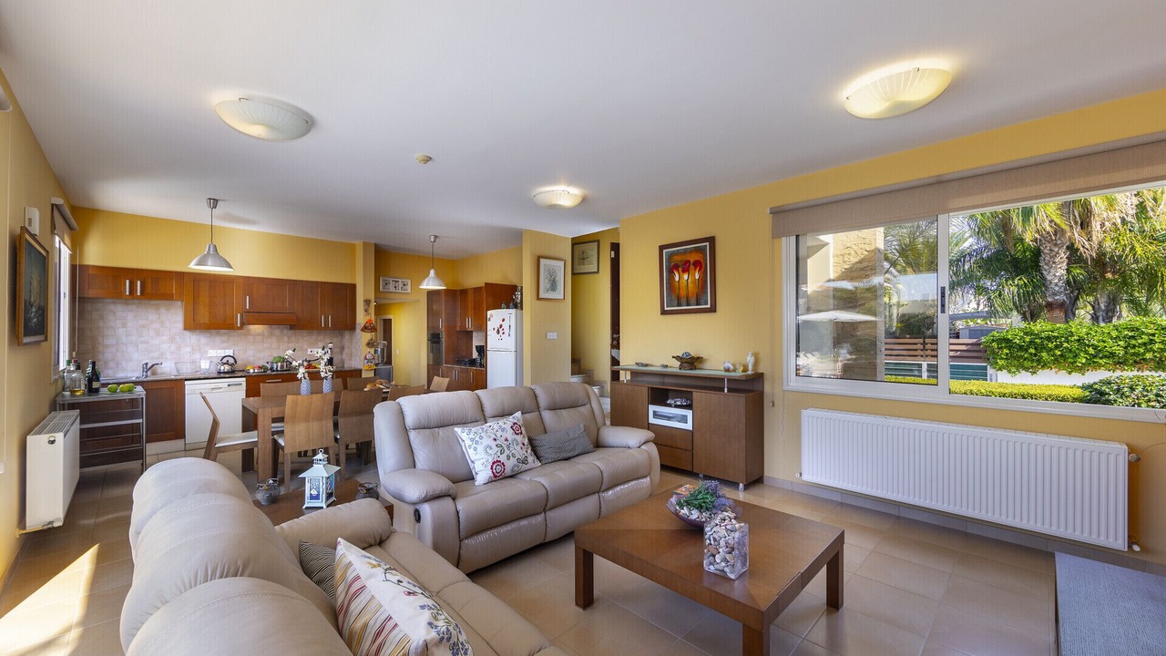 Photo of Livingroom in Pervolia