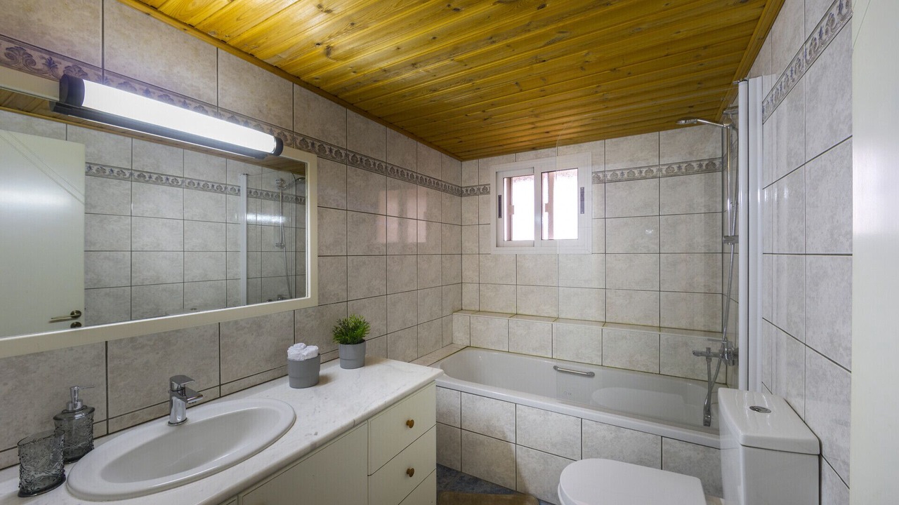 Photo of Bathroom in Platres