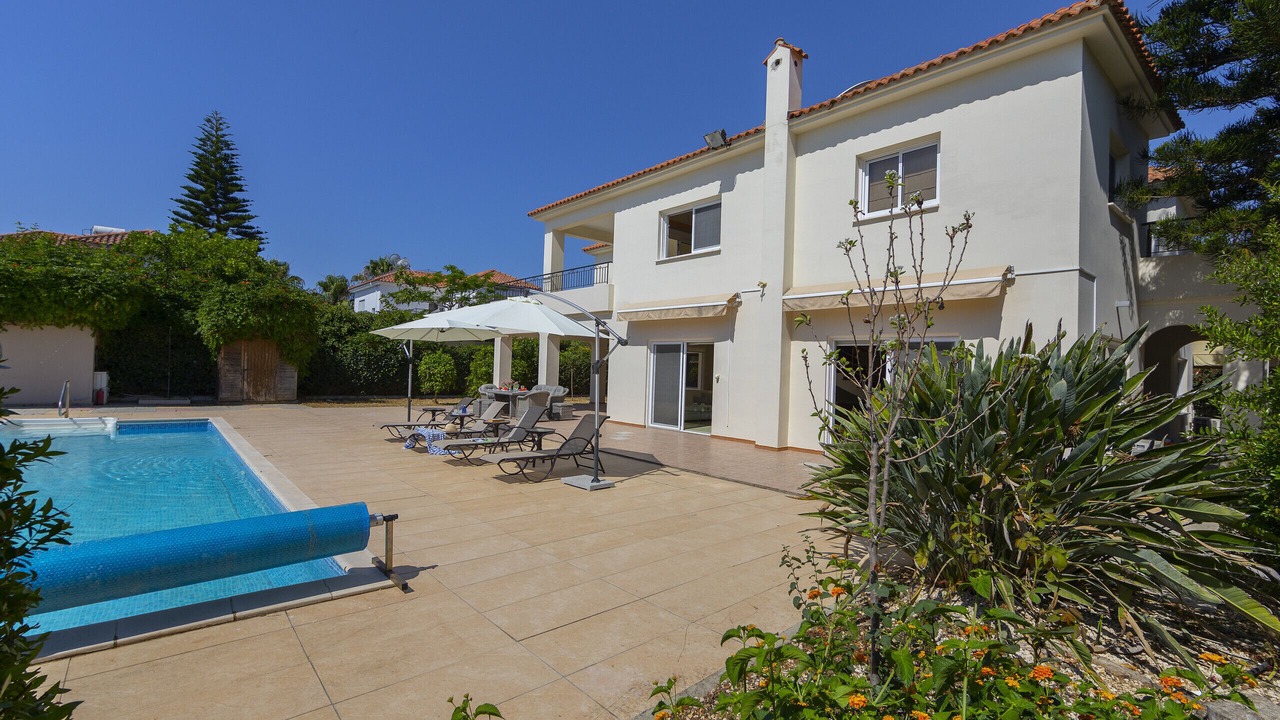 Photo of Outdoor in Pervolia