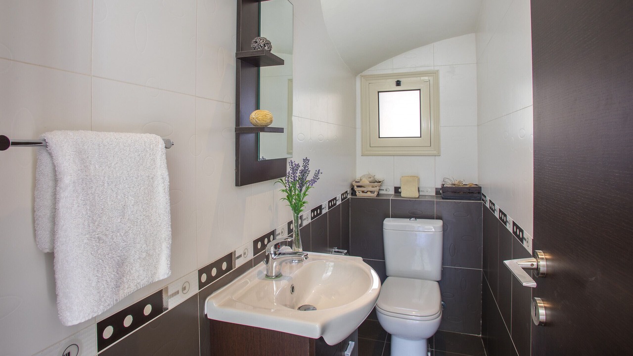 Photo of Bathroom in Pernera
