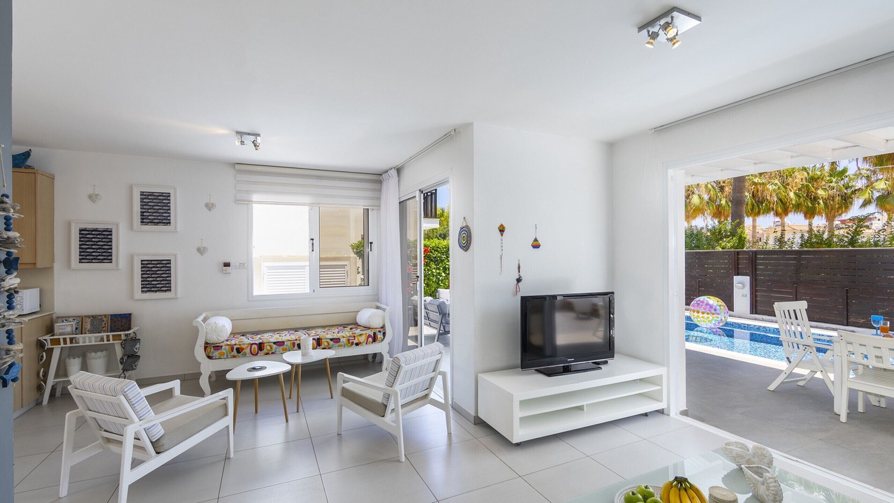 Photo of Livingroom in Pernera