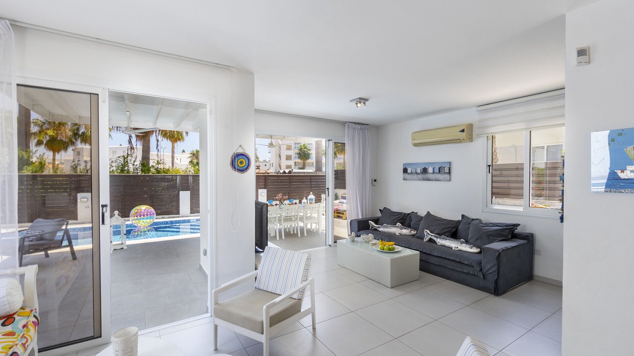 Photo of Livingroom in Pernera