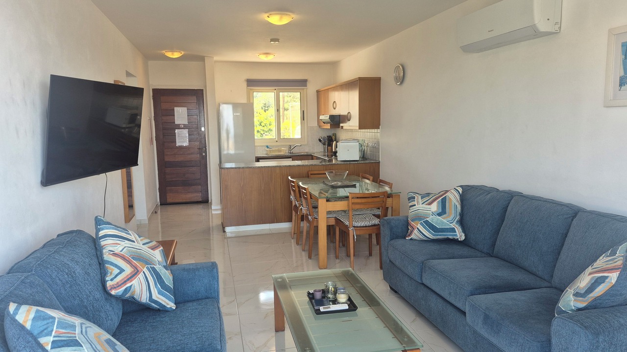 Photo of Livingroom in Peyia Town